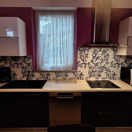 Apartments Komel I โอปาติยา ภายนอก รูปภาพ