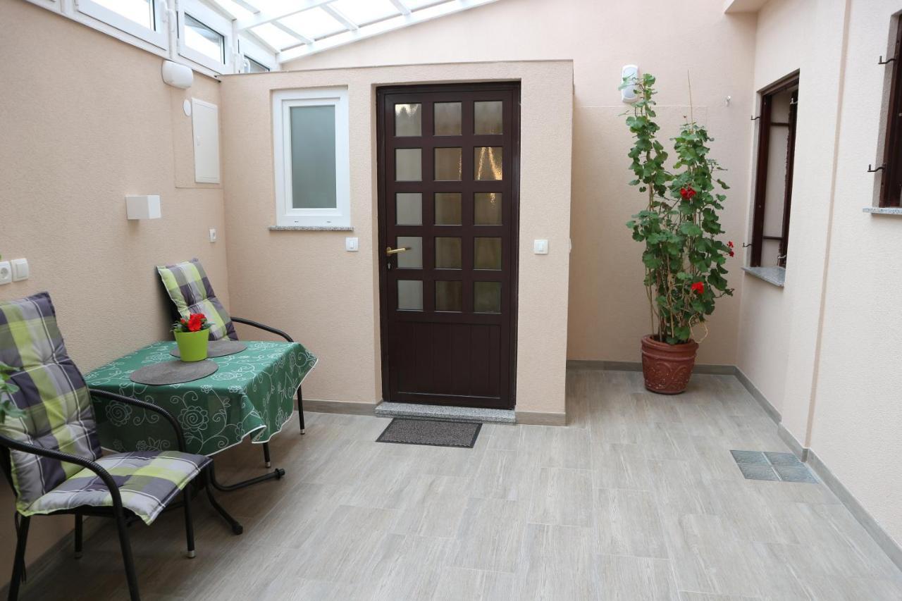 Apartments Komel I โอปาติยา ภายนอก รูปภาพ